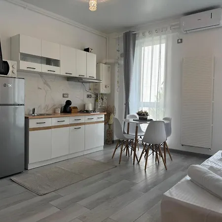 Seahome By Alezzinord10 Apartmán Năvodari